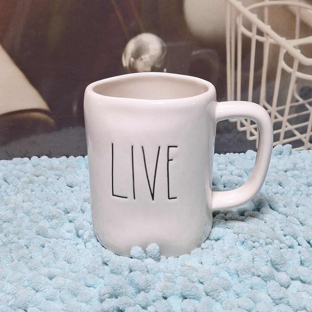 Rae Dunn Artesian collection #192 Live mug